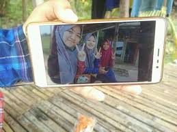 Bukan sekedar tembang dolanan biasa, tapi tembang di atas mengandung makna yang sangat mendalam. Perlengkapan Yg Digunakan Menari Dengan Lagu Lir Ilir Brainly Co Id