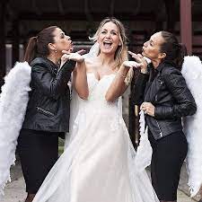 Anlass war eine demonstration in der essener innenstadt. Kurvenreich Brautmoden Uber Uns