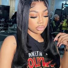 Tia Benson's Instagram, Twitter & Facebook