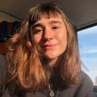 Julie Moniz's Instagram, Twitter & Facebook