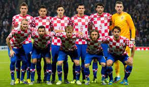 نجح المنتخب الكرواتي في التغلب على نظيره الإسكتلندي بفوزه عليه بثلاثية رائعة وتمكن من العبور إلى الدور ثمن النهائي لبطولة كأس أمم أوروبا لكرة القدم. Ù…Ù†ØªØ®Ø¨Ø§Øª ÙƒØ±ÙˆØ§ØªÙŠØ§ ØªØ¹Ø¨Ø± Ù‚Ø¨Ø±Øµ Ø¨Ø«Ù†Ø§Ø¦ÙŠØ© Ù…Ø§Ù†Ø¯Ø²ÙˆÙƒÙŠØªØ´ ÙˆØ¯ÙŠØ§