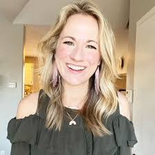 Jennifer Traynor's Instagram, Twitter & Facebook