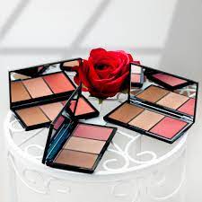 Oriflame - Está na hora de realçar as suas melhores... | Facebook