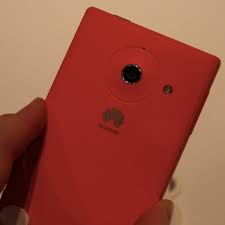 Huawei Ascend W1 review: Colorful ...