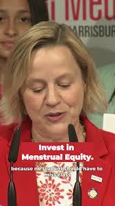 Lori Shapiro's Instagram, Twitter & Facebook