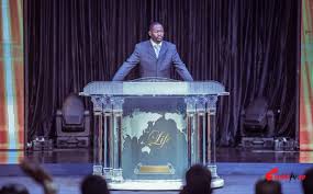 Crystal Pillars Church Pulpit Acrylic Bishop Pulpit Please Contact With Me Guihe Organic Glass Products Co Church Pulpit Church Stage Design Church Furniture