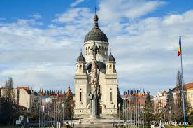 Biserica albă (secolul xv) şi biserica stratenia (secolul xvii). Foto Catedrala MitropolitanÄ Din Cluj Napoca Doxologia