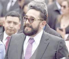 ULISES LARA SUSTITUIRÁ A GODOY!