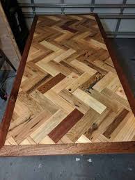 Must See Herringbone Pallet Dining Table 1001 Pallets Wood Table Diy Pallet Dining Table Pallet Table Diy
