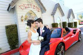 Say i do with a drive thru wedding. Drive Thru Wedding Chapel In Vegas Drive Up To Get Married