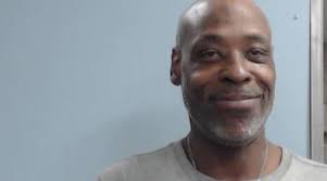 Lexington man Marcus Farris allegedly tried to slash Speedway employee with  box cutter during robbery