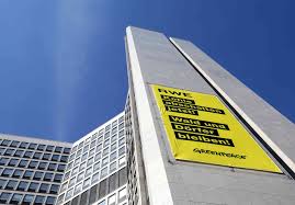 Richtige adressen und telefonnummern finden! Greenpeace Demonstriert Vor Rwe Zentrale In Essen Fur Kohleausstieg