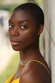 Selena Jones's Instagram, Twitter & Facebook