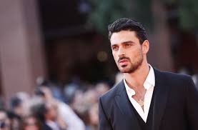 Massimo torricelli, a young and handsome boss of a sicilian mafia family, has no other option but to takeover after his father has been. 365 Dni Sequel Will The Netflix Movie Become A Trilogy En Buradabiliyorum Com
