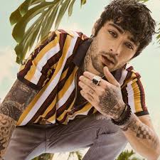 Zayn malik has an extensive collection of tattoos for 25 years old which includes his head tattoo and a perrie edwards cover up. Zayn Malik Tattoos And One Direction Image 6872546 On Favim Com