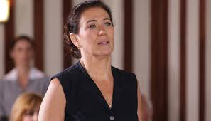Lilia cabral sem querer solta spoiler sobre sua personagem em a força do querer. No Ar Em Fina Estampa Lilia Cabral Humilha Funcionarios Da Globo E Surta Com Ciumes De Christiane Torlone Fofocas E Famosos