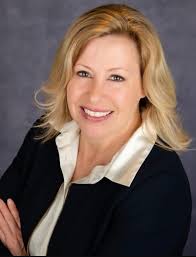 Tammy Lee's Instagram, Twitter & Facebook