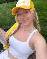 🖤🐝🐝🐝🐝🐝🐝🐝🐝🐝🐝🐝🐝🐝🐝🖤 Another semester down with @bumblehoney!  So thankful to be the Team Lead for the University of Iowa campus. I love  you @bumble xoxo #bumble #bumblehoney