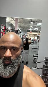 The back is an extraordinary muscle group! My fav muscle group. Let's work!  🙌🏾