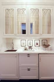 Popular in the '70s, this decorative detail was once associated with bars and old restaurants, but brings a welcome element of surprise to space. Private Site Mirrored Kitchen Cabinet Kitchen Mirror Mirrored Cabinet Doors