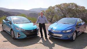 So, a savings of $750 per year compared to a toyota prius, and that's. 2017 Toyota Prius Prime Vs 2017 Chevrolet Volt Plug In Hybrid Video Test