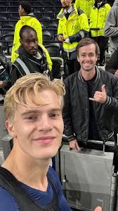 The player can now edit the long-awaited function himself. The player can  now determine the height and distance of the camera from the character  himself. It might be a bit of a