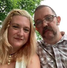 The fair..the derby…it's always interesting and unexplained. Amber had  family in the mini heat so we watched and enjoyed. 1 made top 3 !! I  normally do not like loud, dirty events