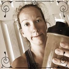 Any tricks to liquify spinach or kale in smoothies?