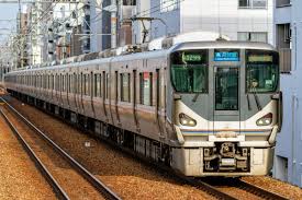 225 系 編成 表