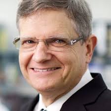 We are delighted to announce that Dr Rebecca Poulos has been given the  prestigious Derek Hart Memorial Award and a Ramaciotti Health Investment  Grant for her work which aims to change the