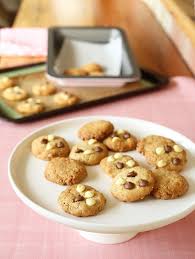 Kinda Healthy Choc Chip Cookies The 4 Blades Recipe Healthy Choc Choc Chip Cookies Choc Chip Cookie Recipe