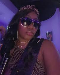 Big Aquarius energy 2/15 where my b day twin ♒💋