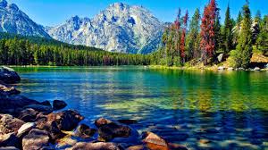 People Are Visited The Beautiful Lake In Every Year And They Are Feel Relaxe Description From Beautiful Places To Travel Most Beautiful Places Beautiful Lakes