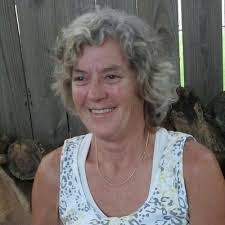 Tamara Ellis's Instagram, Twitter & Facebook