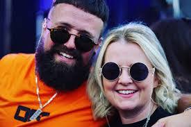 Ali Ross's Instagram, Twitter & Facebook