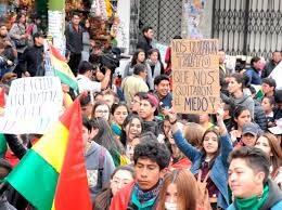 Evo posiblemente haya sido el mejor presidente de la historia de bolivia, a excepción de haberse embriagado con el poder usando la democracia directa (referendum) para manipularla para democracia representativa. El Diario Bolivia En 2020 Busca Consolidar Recuperacion De La Democracia