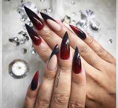 You must have always appreciated and craved to have those amazing stiletto nails that the celebrities do have. Black And Red Stilettos Stiletto Nails Nail Designs Pointy Nailtintartist