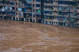 Un hiver neigeux suivi d'un printemps et d'un été pluvieux causent une crue exceptionnelle des fleuves yangzi jiang et fleuve jaune. Inondations Le Vietnam Accorde 100 000 Usd A La Chine Le Courrier Du Vietnam