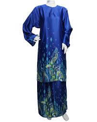 Lace + lycra lining skirt mermaid cutting material tak panas dan seles. Exclusive Baju Kurung Batik Sarah Hughes Globe