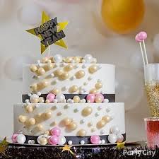35 Delicious New Year Cake Ideas For A Sumptuous New Year 2019 New Year S Cake New Years Eve Dessert New Year S Eve Recipes
