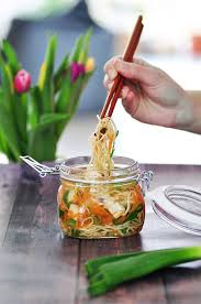 4 Weeks Of Fitness Food 2 Go Healthy Instant Noodles Essen Furs Buro Essen Zum Mitnehmen Gesundes Essen