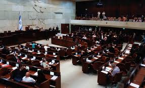 ראש הממשלה המיועד נפתלי בנט יעביר בנאומו בכנסת מסר לנשיא ארצות הברית ג'ו ביידן, שלפיו גם הממשלה החדשה תתנגד באופן נחרץ להסכם הגרעין עם איראן. Dqjdz8vmtowxlm