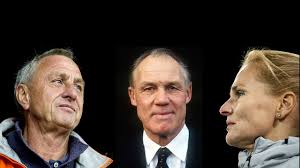 Tussen onder meer johan cruijff en marco van basten. Cruijff Michels En Wiegman Coach Oranjevrouwen Krijgt Standbeeld Rtl Nieuws