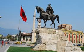 Tirana je hlavním městem albánie. Korutazas Korut Korutak Tarsasut Utazas Nyaralas Szakmai Uzleti Utak Ab Agro Utazasi Iroda