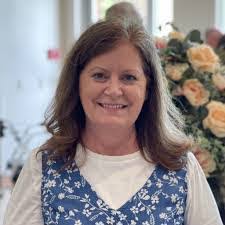 Doreen Mandeville's Instagram, Twitter & Facebook