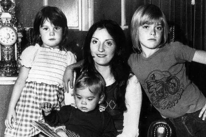 Siblings and the Osbourne Family