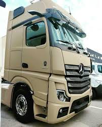 Pin By عماد مصطفي On Mp4 Mercedes Truck Mercedes Benz Trucks Trucks
