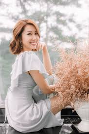 Thủy ngân là nguyên tố hóa học thuộc nhóm kim loại, ở thể lỏng, có ký hiệu hg và số nguyên tử 80. Thuy Ngan Nháº¹ Nhang Va Gá»£i Cáº£m Trong Bá»™ áº£nh Má»›i Vov Vn