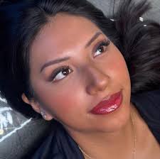 Hi I'm so thankful for you. Life is so good and I just love it here. Thanks  for following me and seriously being the best clients I could ever ask for.  💖