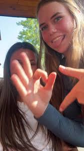 Hannah (@hannah.._.durst)